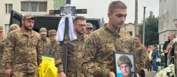 Навіки 22: на Волині в останню дорогу провели Героя Романа Григор'єва (фото)