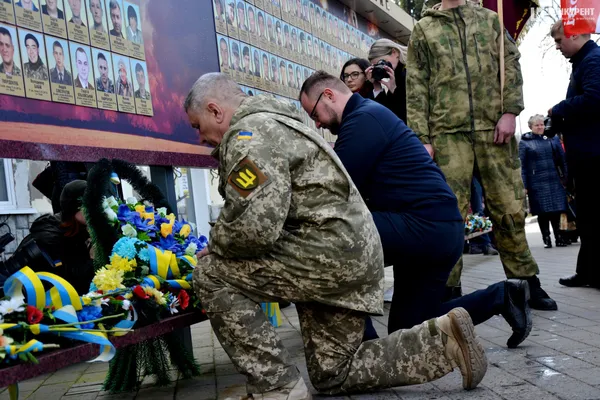У Луцьку відзначили День українського добровольця (фото)