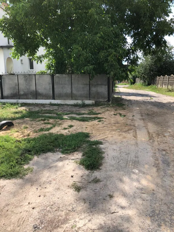«Інженерний маразм»: на Задворецькій у Луцьку демонтували незаконні опори (відео)