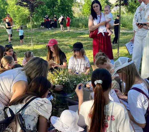 Вогнище, вінки і хороводи: у Володимирі яскраво відсвяткували «Купальську ніч» (фото)