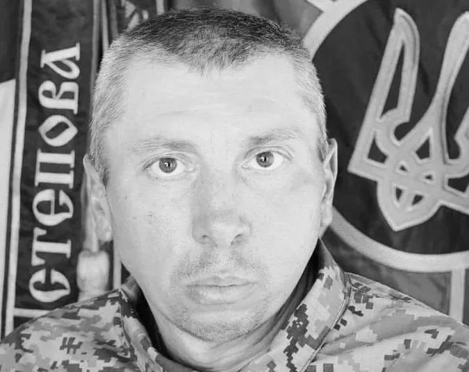 У Липинах попрощаються з воїном Олексієм Сенченком