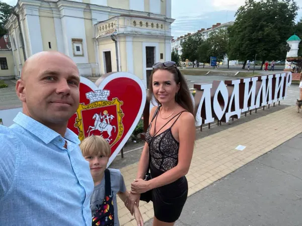 З сім’єю у рідному місті