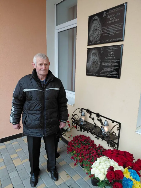 У ліцеї на Волині відкрили меморіальні дошки загиблим на війні випускникам (фото)