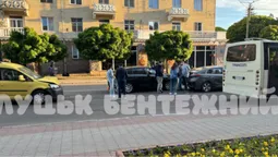 На проспекті Волі у Луцьку сталась аварія: рух ускладнено