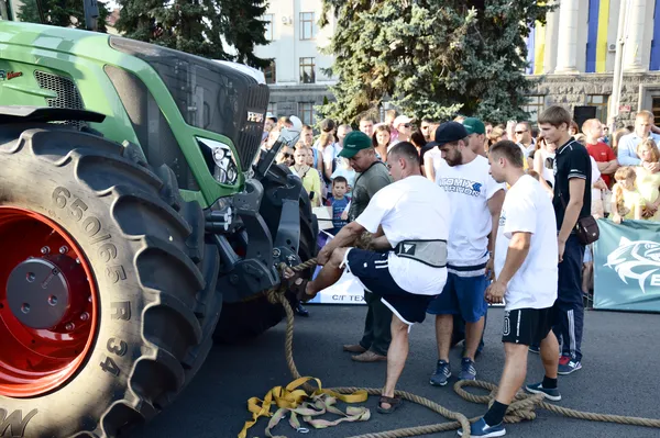 Pain and Gain: як у Луцьку богатирі били рекорди (фото, відео)