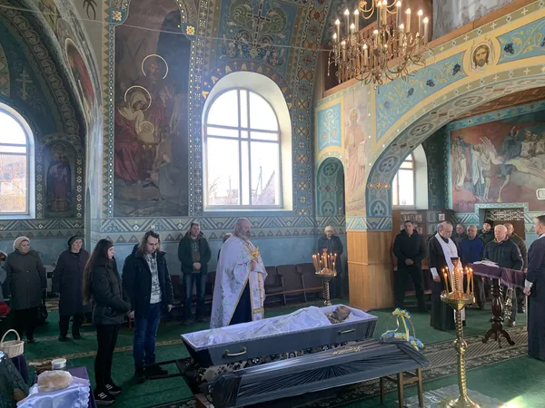 На Волині попрощалися з десантником з Донеччини Максимом Постєвкою (фото)