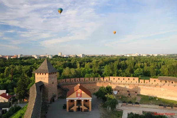 Літало все: світлини повітряного шоу від луцького фотохудожника