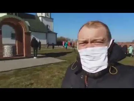 Дотримуйся дистанції: як у волинському храмі проводять службу (фото, відео)