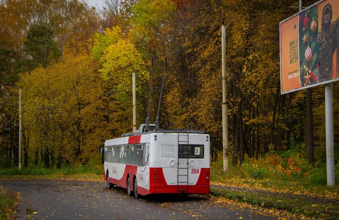 На вулиці Луцька вийшов курсувати останній у світі особливий «Богдан»