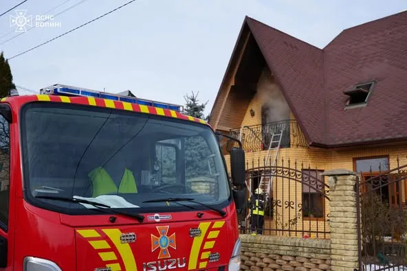 Через свічку: у Липинах під час пожежі обгоріла літня жінка (фото)