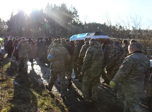 На Волині прощались із військовим Романом Кравчуком, який загинув в аварії на Житомирщині