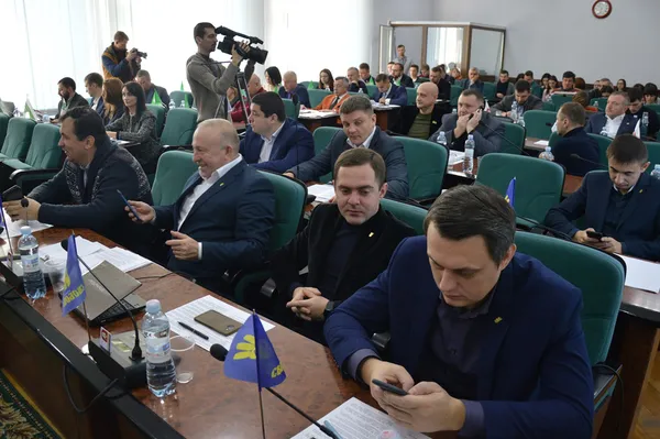Депутати й голоси: фоторепортаж із сесії Луцькради