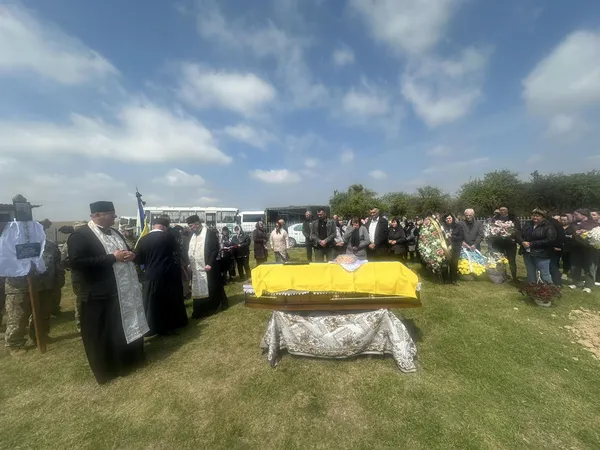 Зник безвісти на Курщині: на Волині попрощалися з воїном Олександром Сачуком (фото)