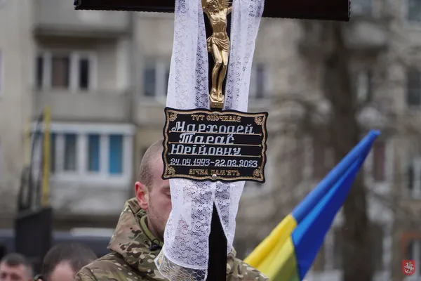У Володимирі провели в останню дорогу Тараса Марходея (фото)