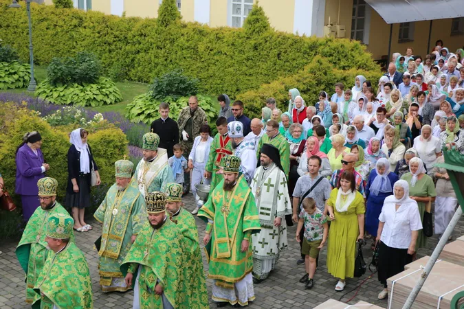 Яким було престольне свято у луцькому соборі Святої Трійці (фото)