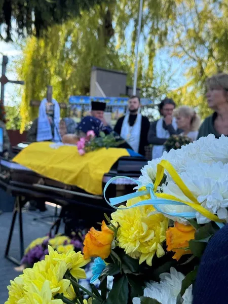 На Волині провели в останню дорогу Героя Олександра Хмарука (фото)