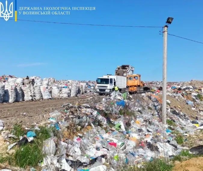 У Брищі облаштовують новий котлован для захоронення відходів (фото)