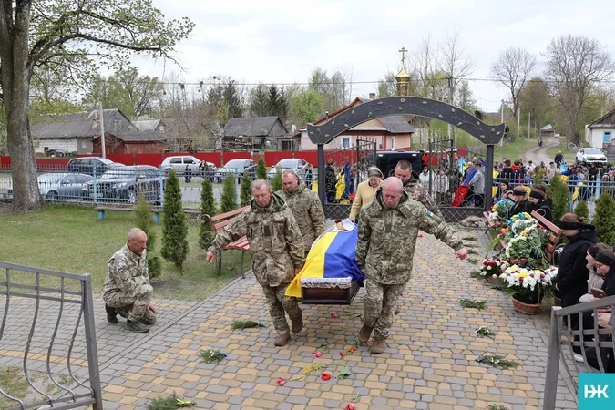 На Волині провели в останню дорогу Героя Володимира Ридчука (фото)
