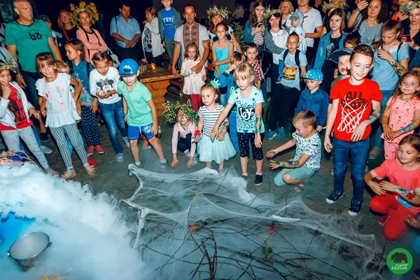 Лучан кличуть на магічну «Ніч у Луцькому зоопарку» (фото)
