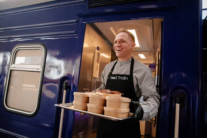 В Україні з'явився перший у світі автономний поїзд-кухня Food Train (фото)