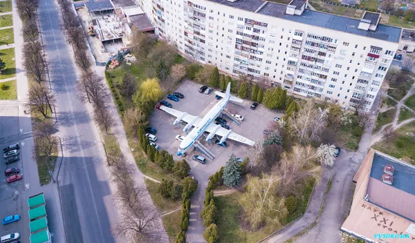 Літак на пр. Молоді, 2020 рік