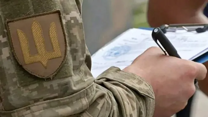 На Волині чоловік збив працівника ТЦК та уникнув покарання