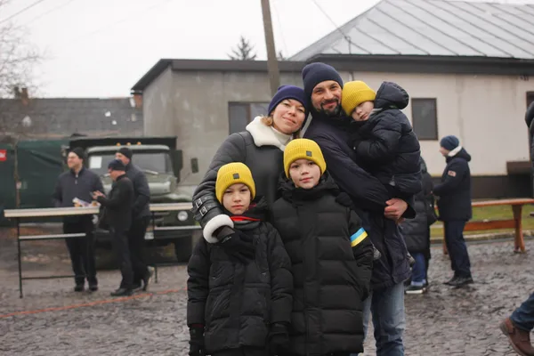Тепер не просто формальність: як у Луцьку відзначали День Соборності (фото)