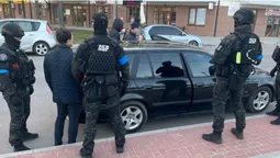 Автобус для військових: на Львівщині посадовець вимагав 100 тисяч у волонтера (фото, відео)