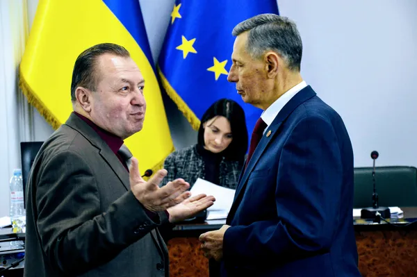 Кава зі сміттям: чим запам'яталося 18 засідання Луцької мерії