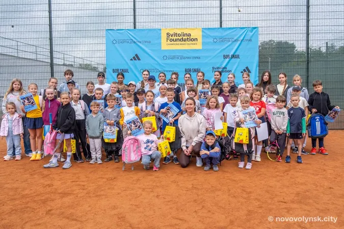 Відома тенісистка Еліна Світоліна провела майстерклас для дітей у Нововолинську