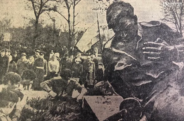 Ленін, Сталін, пропаганда, або Як святкували Жовтневу революцію у Луцьку (фото)