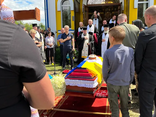 На Ковельщині попрощалися із загиблим на війні Петром Богданом (фото)