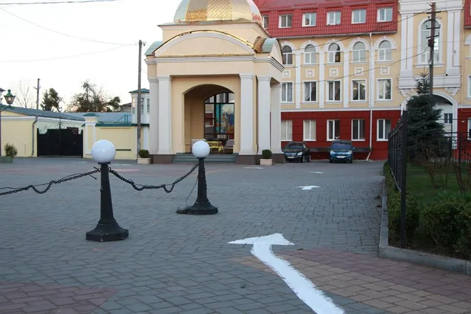 У луцькому соборі зробили схему руху по території для освячення верби (фото)