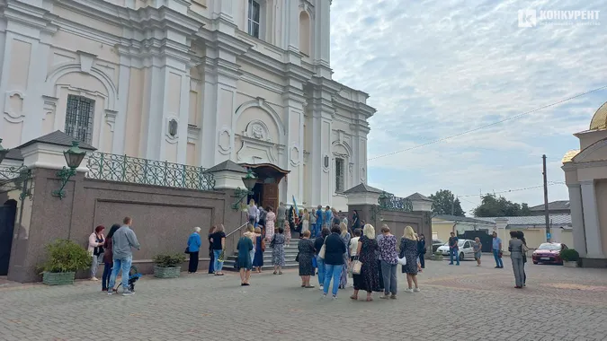 Йому було 25: у Луцьку попрощалися із загиблим воїном Максимом Мартиновим (фото, відео)
