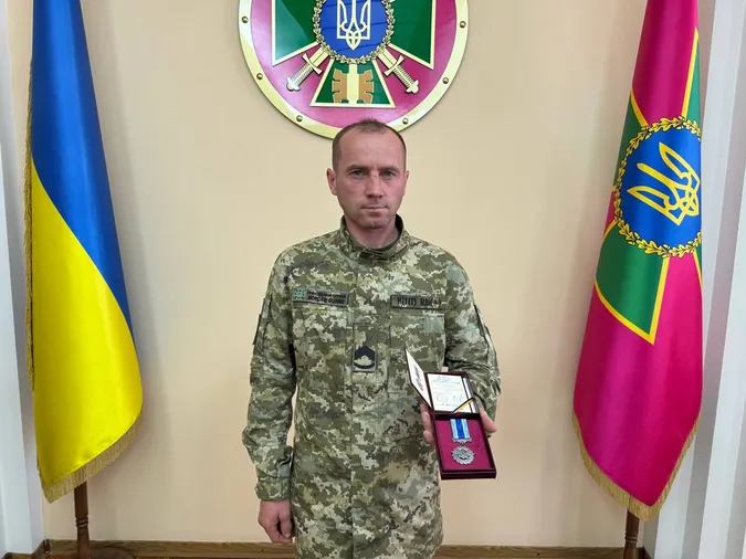 Двох волинських прикордонників нагородили медалями (фото)