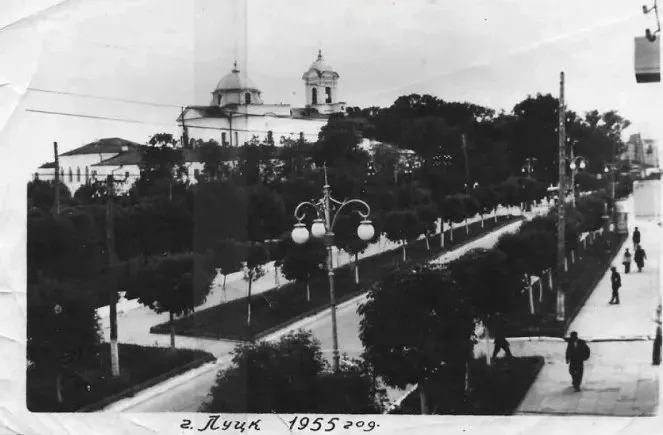 Вигляд на Свято-Троїцький собор, 1950-ті роки