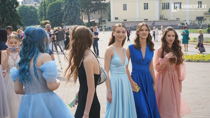У Луцьку нагородили медалістів: як все було (дуже багато фото)