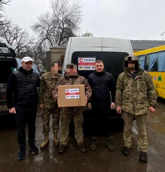 Volunteers show how a frontline village in Donetsk Oblast lives
