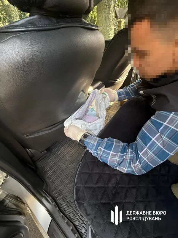 На Рівненщині керівника держлісгоспу затримали на хабарі у 3 млн грн (фото)