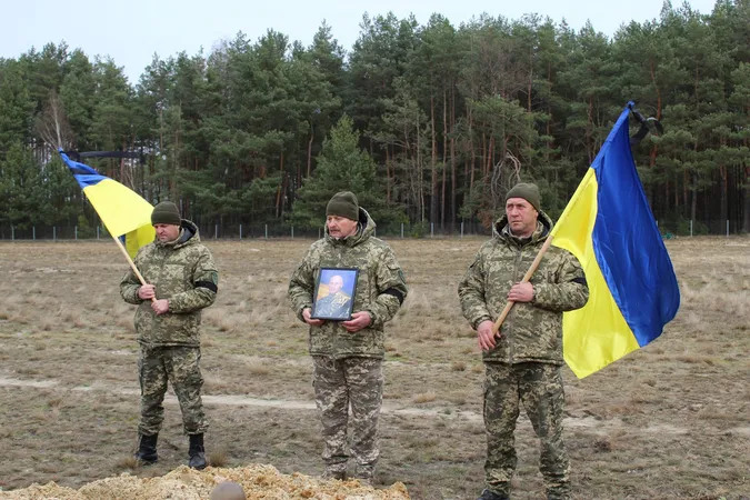 Востаннє додому: у Світязі похоронили волинського бійця Миколу Голінчука
