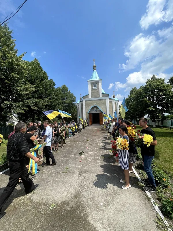 У Луцькому районі прощались з Героєм Володимиром Сидляром (фото)