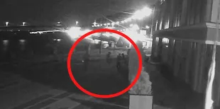 Кастетом і ножем: у Києві двоє підлітків жорстоко побили безпритульних жінок (фото, відео)