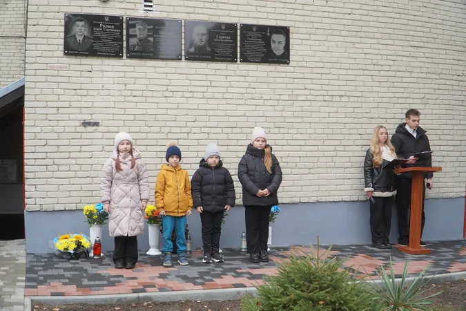 На Володимирщині відкрили меморіальні дошки на честь чотирьох воїнів-випускників (фото)