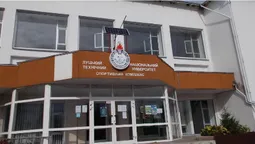 На фасаді ЛНТУ встановили сонячний ліхтар (фото)