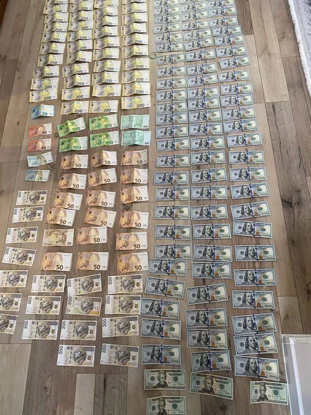 На Волині арештували бронежилети та каски, якими «приторговував» посадовець (фото, відео)