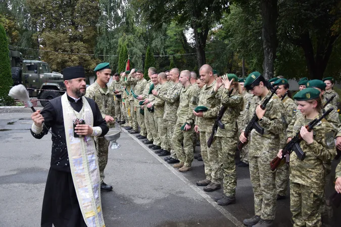 У Луцьку новобранці-прикордонники склали військову присягу (фото)