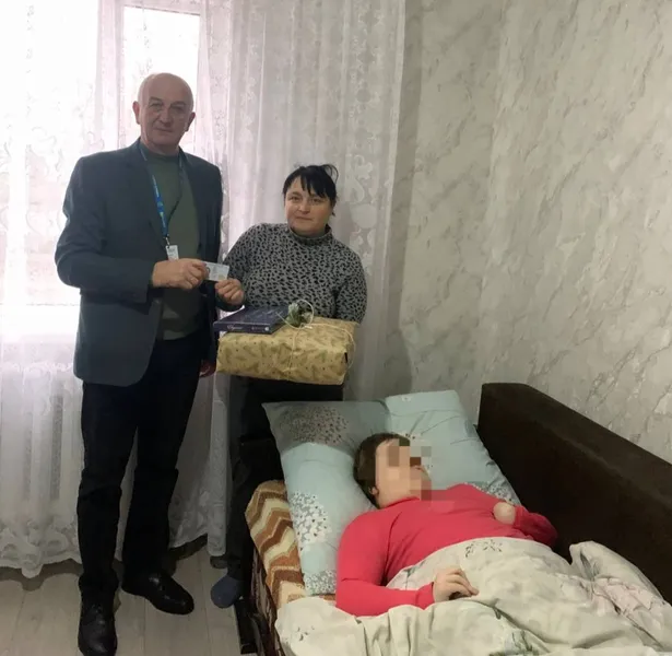 На Волині «Миколай» приносив людям паспорти (фото)