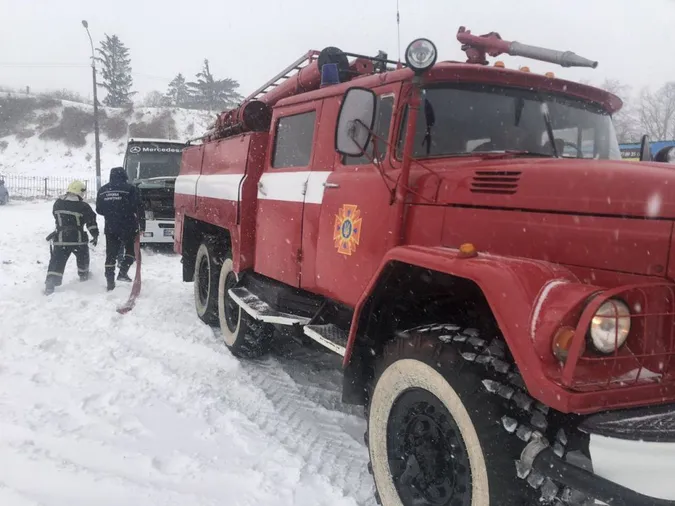 У Володимирі на автостанції застряг автобус (фото)