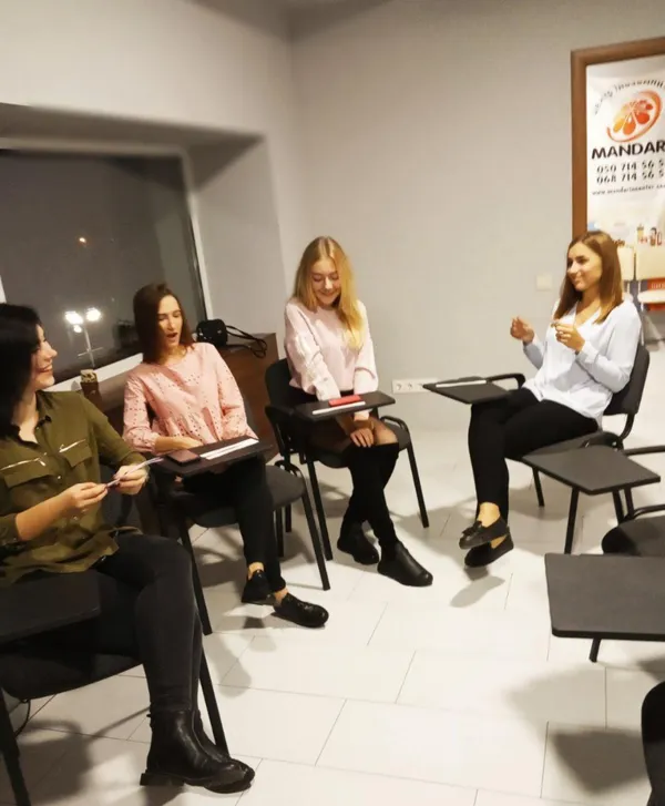 У «Mandarin Family Club» знають, як зробити, щоб іноземну знали ви і ваші діти*