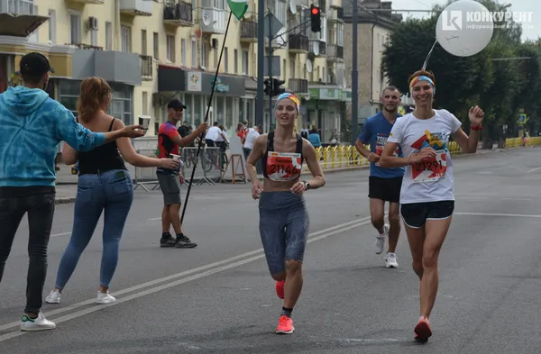 Луцький півмарафон у фото: як це було